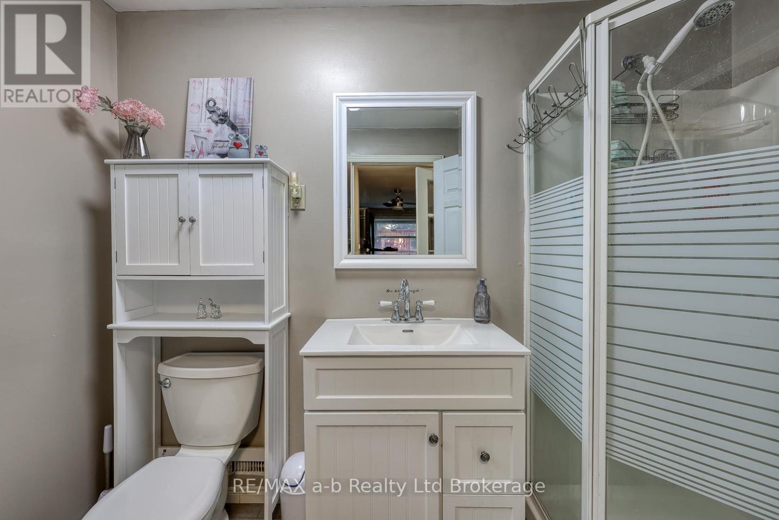 36 Portsmouth Road, London East, Ontario  N5V 4E2 - Photo 25 - X12397129
