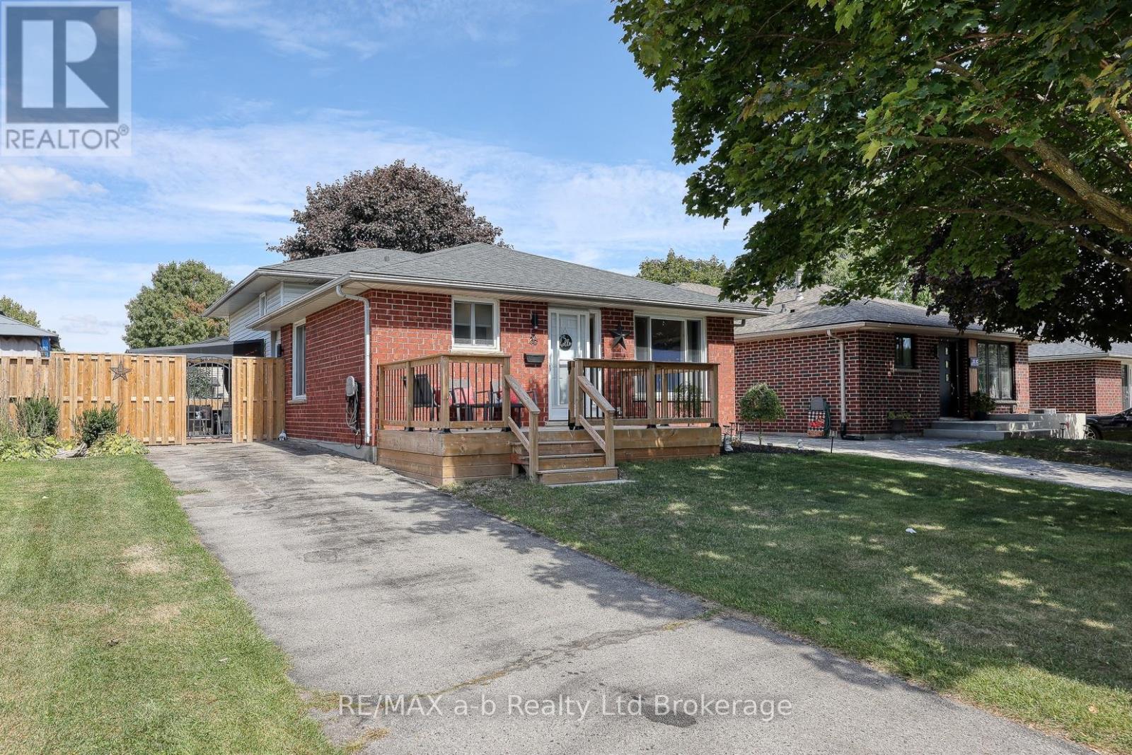 36 Portsmouth Road, London East, Ontario  N5V 4E2 - Photo 30 - X12397129