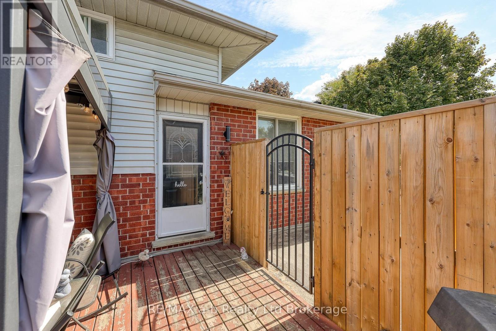 36 Portsmouth Road, London East, Ontario  N5V 4E2 - Photo 43 - X12397129