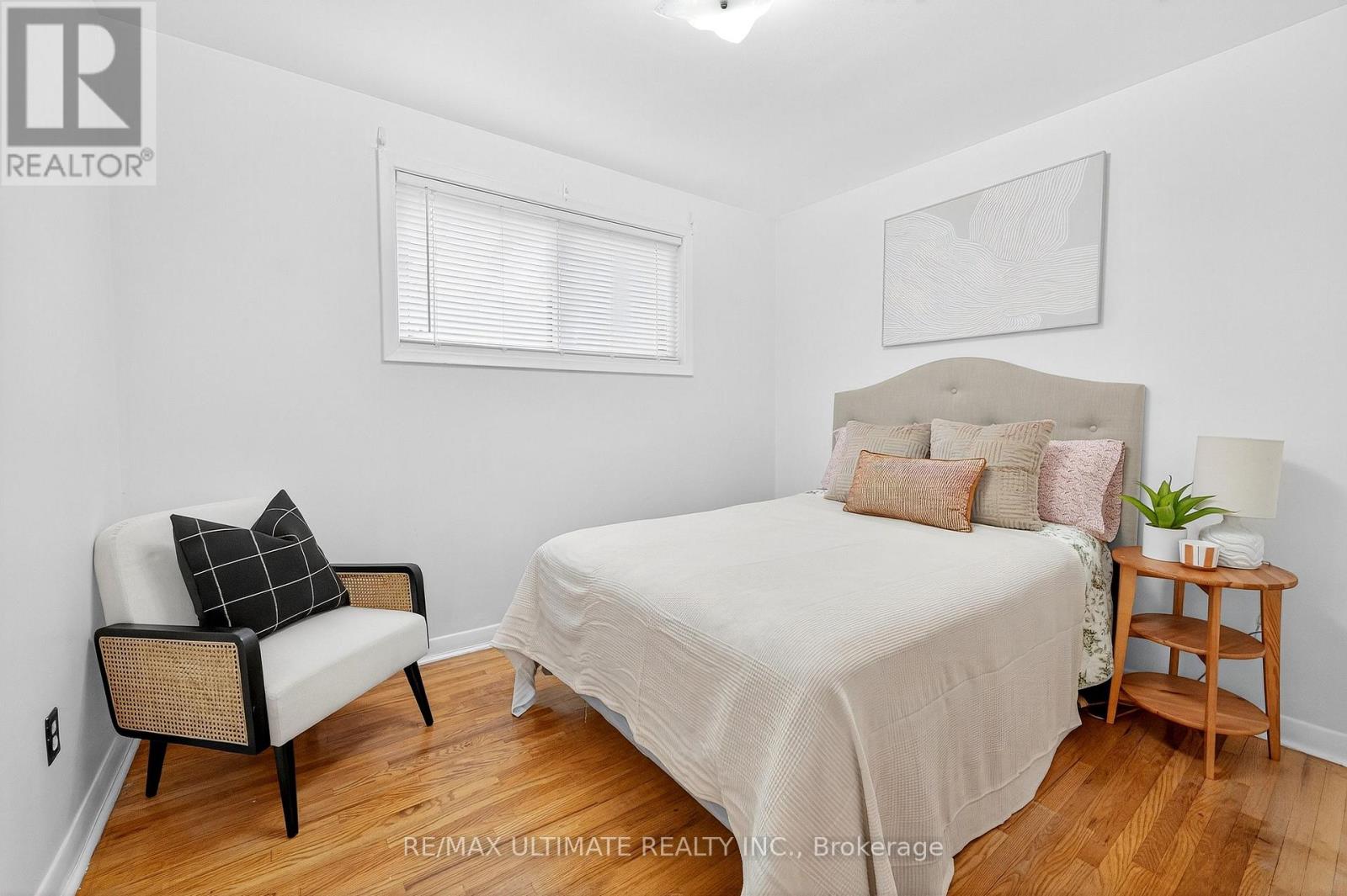 18 Courtwright Road, Toronto, Ontario  M9C 4B4 - Photo 17 - W12396976