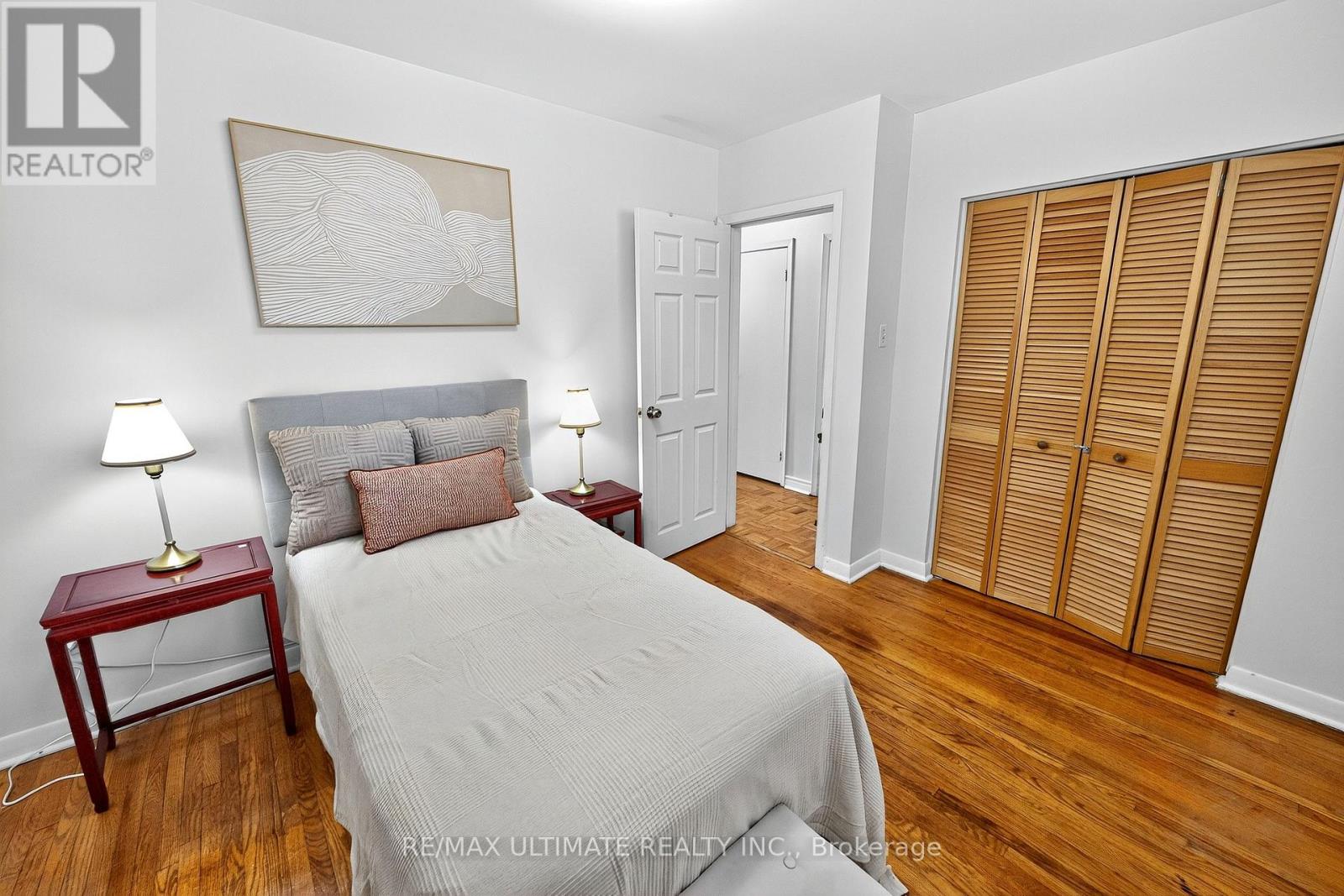 18 Courtwright Road, Toronto, Ontario  M9C 4B4 - Photo 19 - W12396976