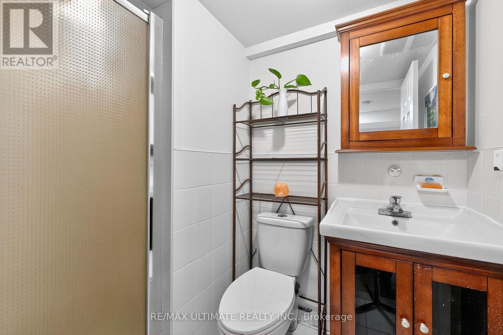 18 Courtwright Road, Toronto, Ontario  M9C 4B4 - Photo 32 - W12396976