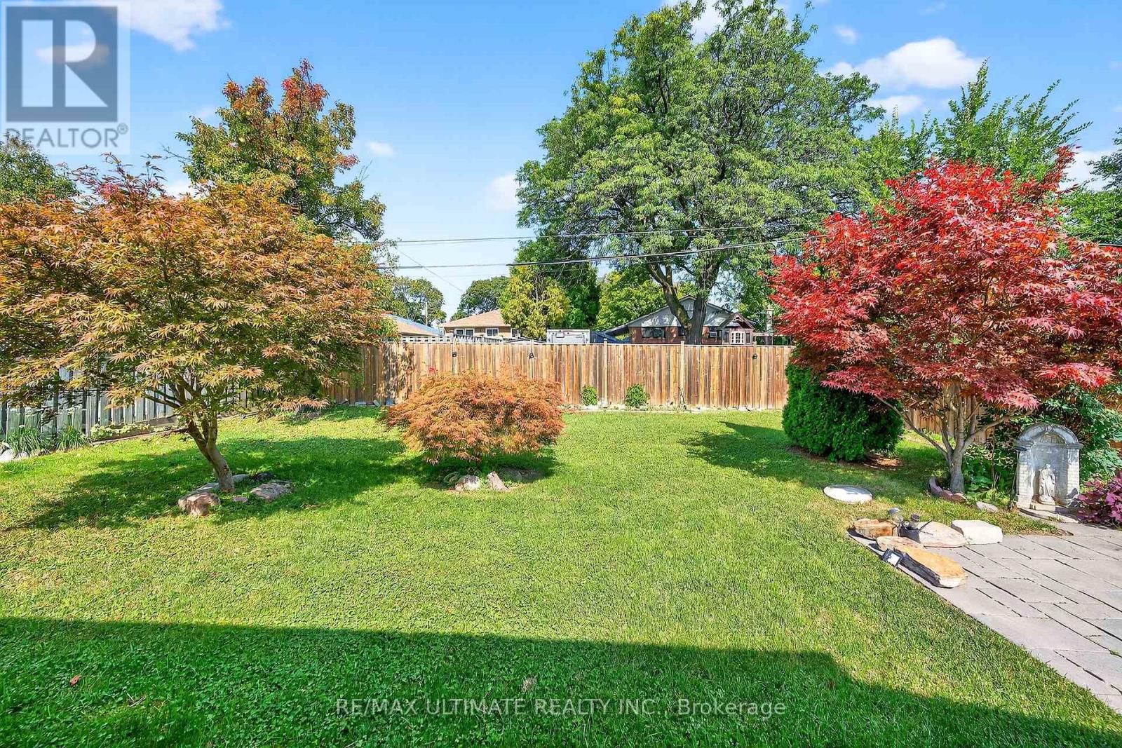 18 Courtwright Road, Toronto, Ontario  M9C 4B4 - Photo 36 - W12396976