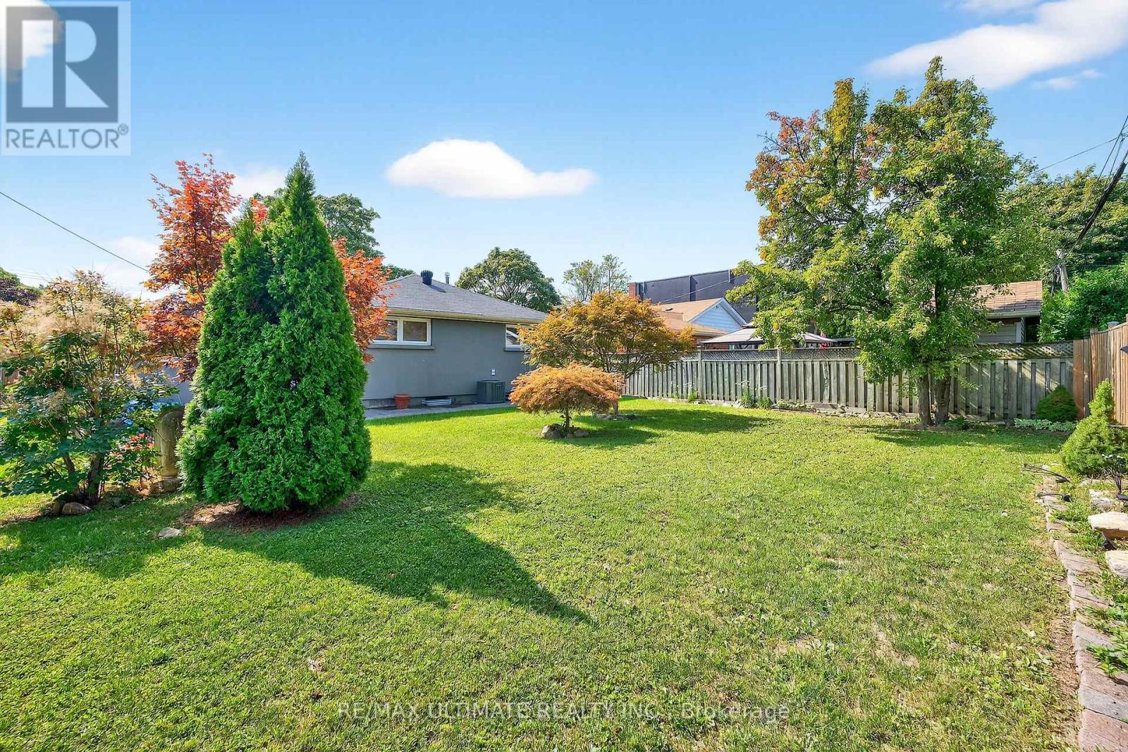 18 Courtwright Road, Toronto, Ontario  M9C 4B4 - Photo 39 - W12396976