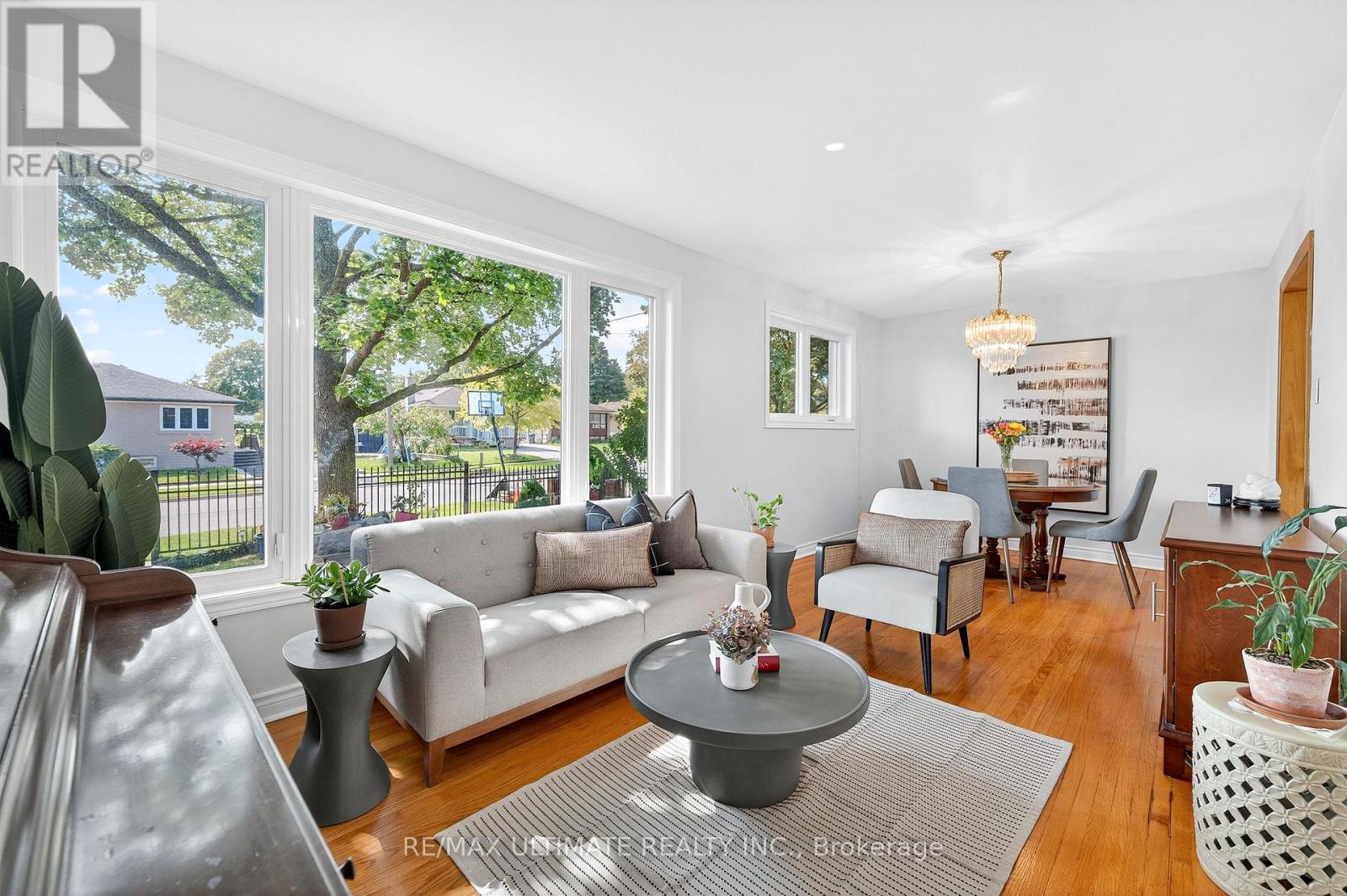 18 Courtwright Road, Toronto, Ontario  M9C 4B4 - Photo 4 - W12396976