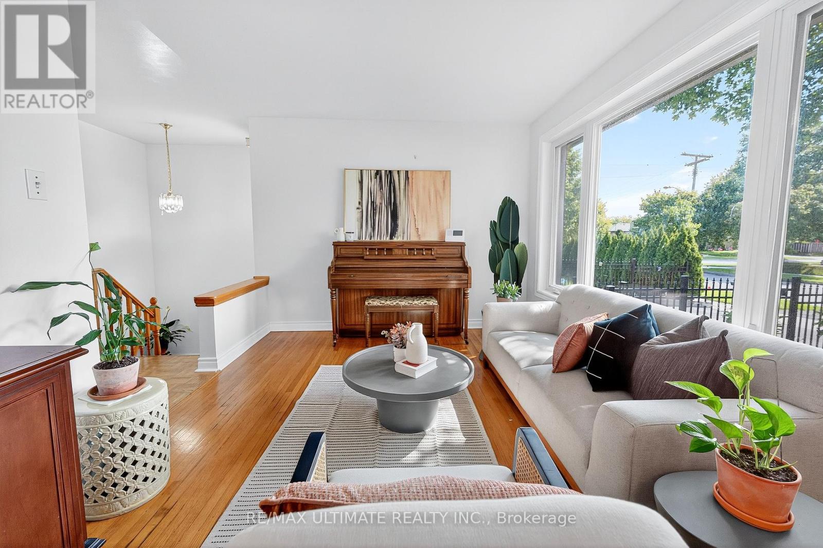 18 Courtwright Road, Toronto, Ontario  M9C 4B4 - Photo 6 - W12396976