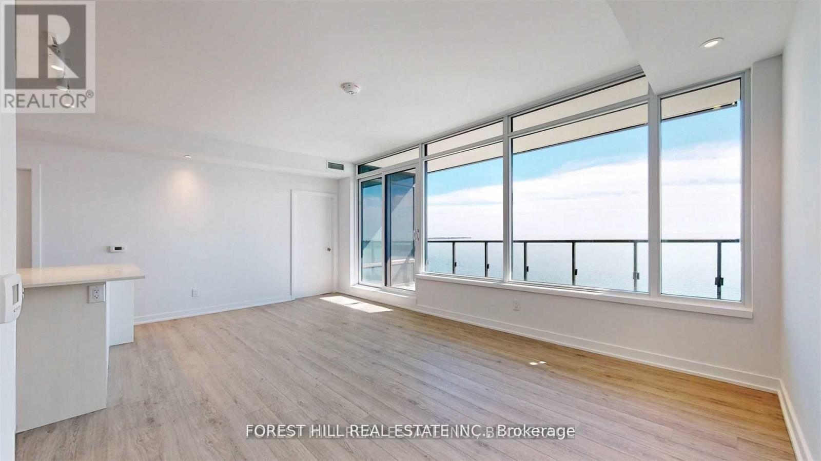 1707 - 1926 Lake Shore Boulevard W, Toronto, Ontario  M6S 1A1 - Photo 4 - W12396998