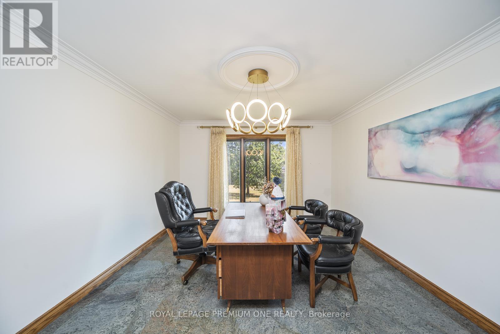 8 Beamish Court, Brampton, Ontario  L6P 0X8 - Photo 18 - W12397091