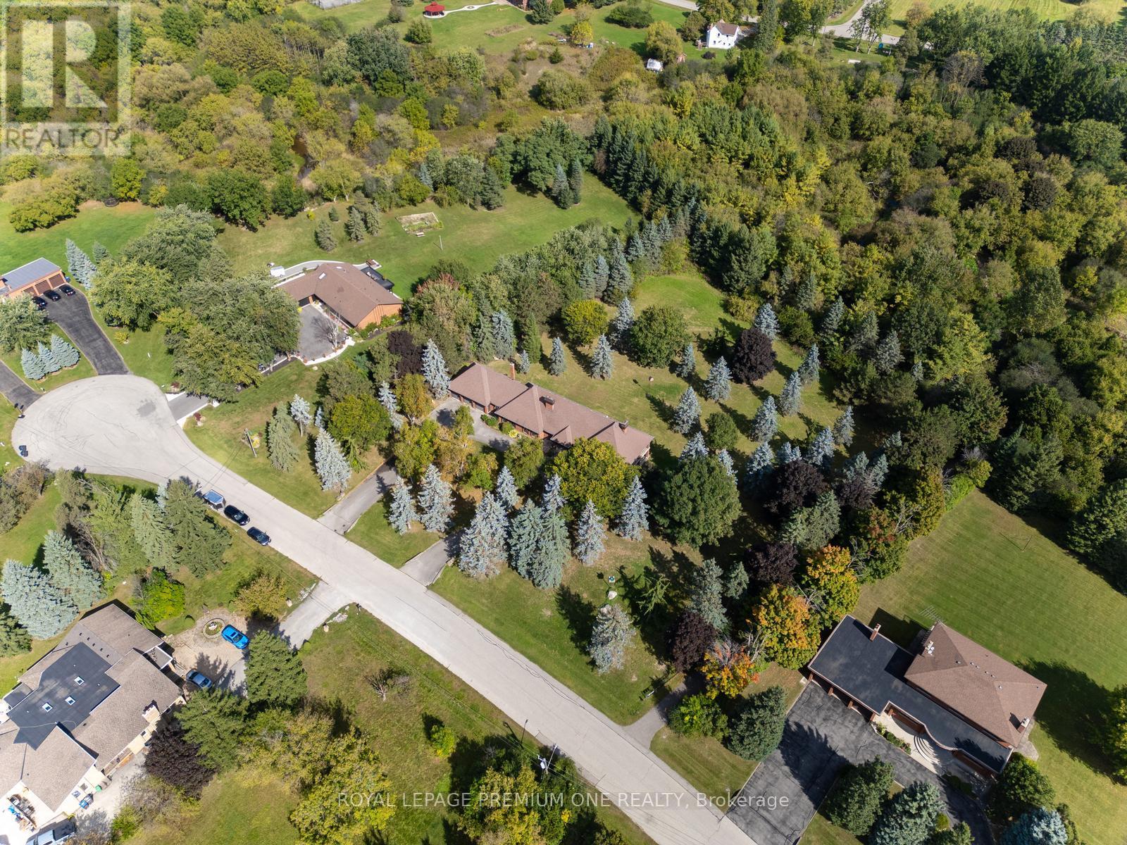 8 Beamish Court, Brampton, Ontario  L6P 0X8 - Photo 35 - W12397091
