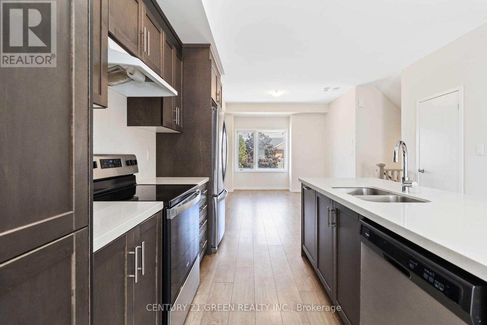 142 Landsbridge Street, Caledon (Bolton East), Ontario  L7E 2E1 - Photo 17 - W12347128