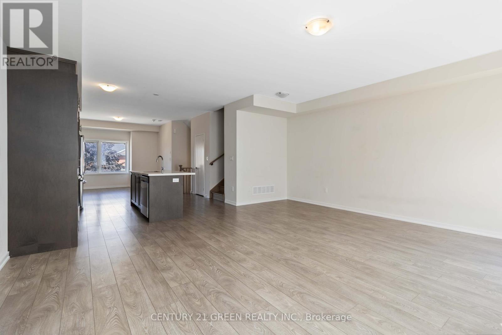 142 Landsbridge Street, Caledon (Bolton East), Ontario  L7E 2E1 - Photo 14 - W12347128