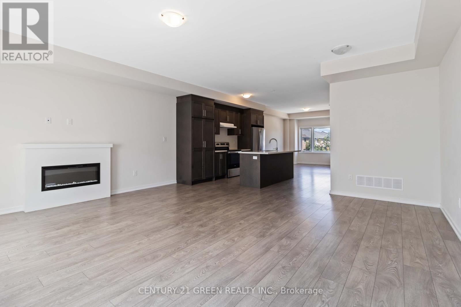 142 Landsbridge Street, Caledon (Bolton East), Ontario  L7E 2E1 - Photo 13 - W12347128