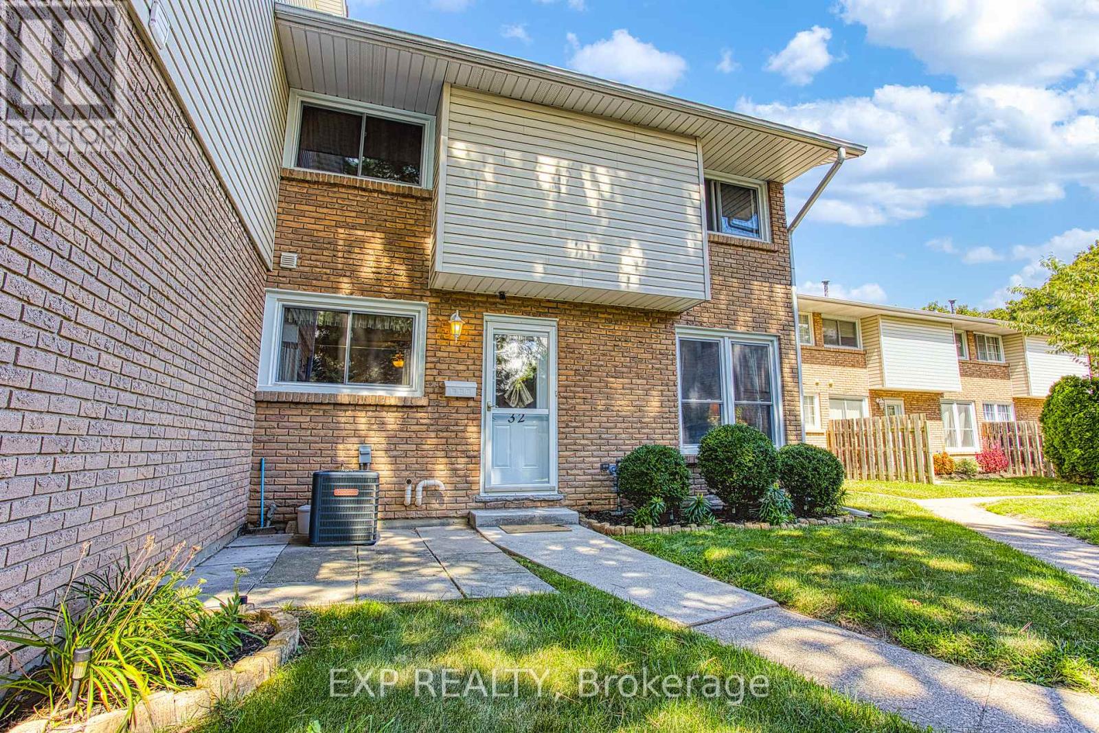 32 - 151 Parnell Road, St. Catharines, Ontario  L2M 3S4 - Photo 1 - X12397008