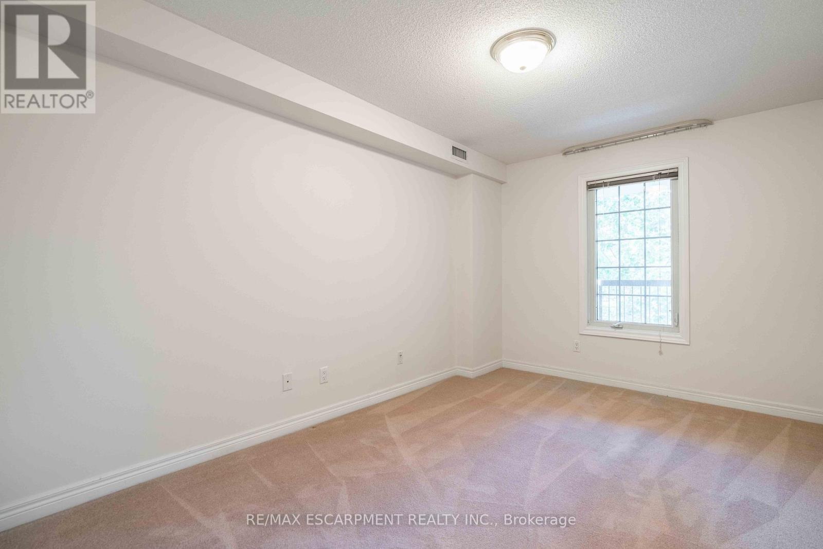 207 - 980 Golf Links Road, Hamilton, Ontario  L9K 1J8 - Photo 14 - X12397040