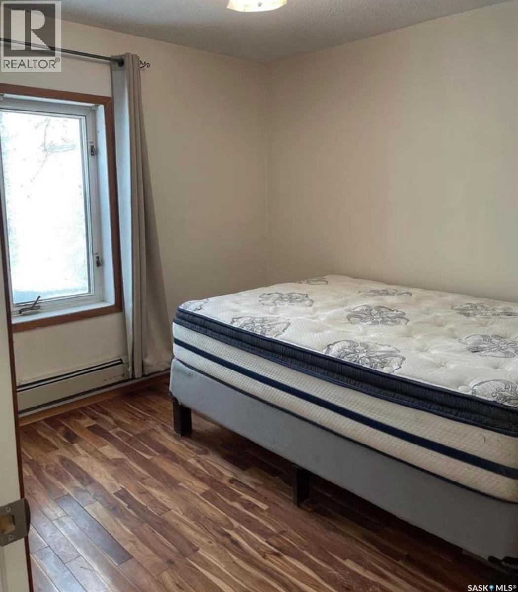 221 Centre Street, Assiniboia, Saskatchewan  S0H 0B0 - Photo 20 - SK018128