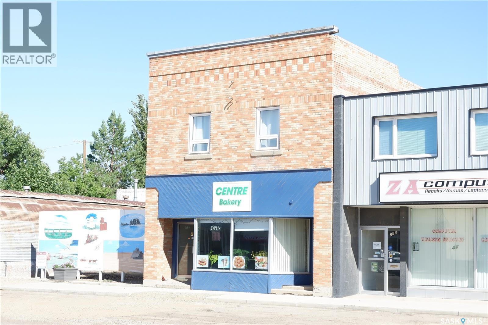 221 Centre Street, Assiniboia, Saskatchewan  S0H 0B0 - Photo 24 - SK018128