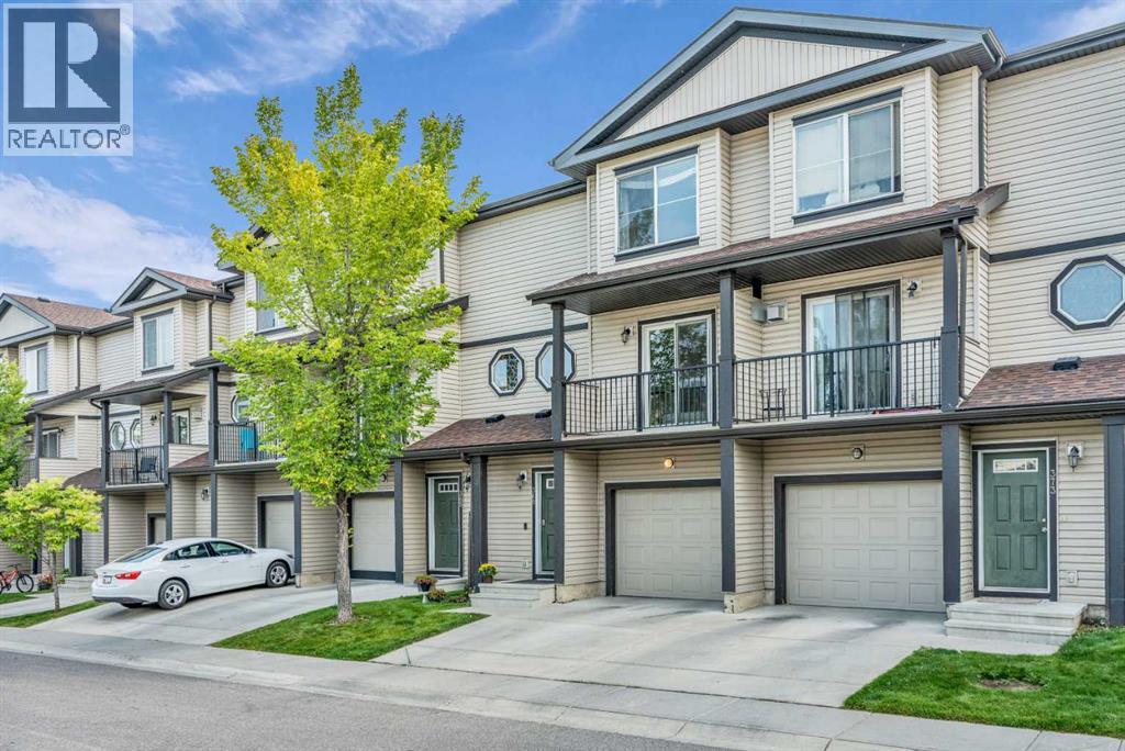 369 Copperpond Landing Se, Calgary, Alberta  T2Z 1G6 - Photo 2 - A2255997