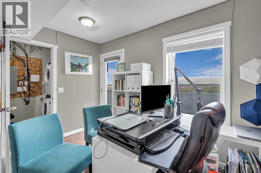 369 Copperpond Landing Se, Calgary, Alberta  T2Z 1G6 - Photo 8 - A2255997