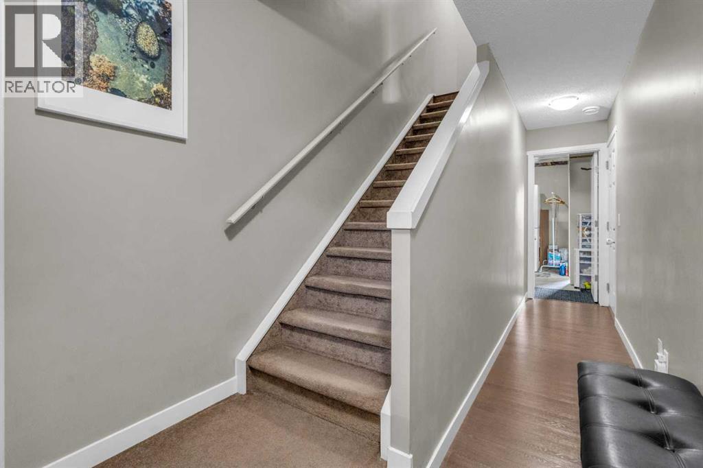 369 Copperpond Landing Se, Calgary, Alberta  T2Z 1G6 - Photo 4 - A2255997