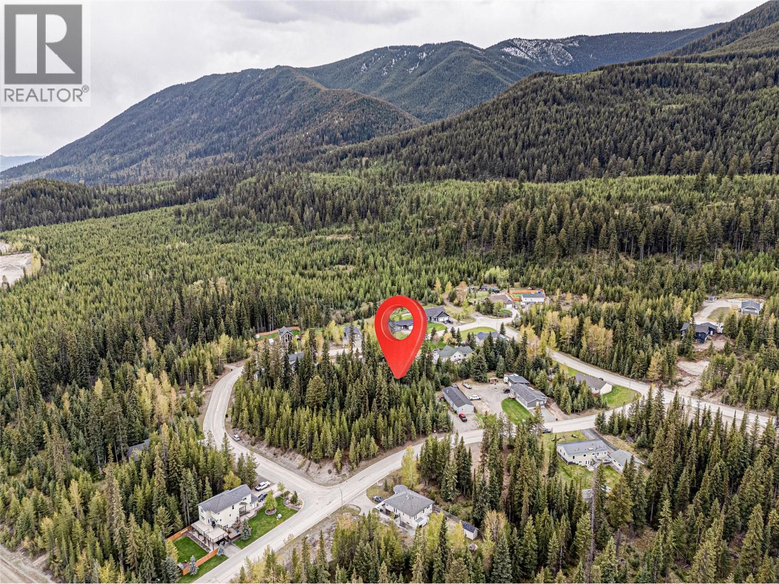 15 David Crescent, Elkford, British Columbia  V0B 1H0 - Photo 1 - 10362380