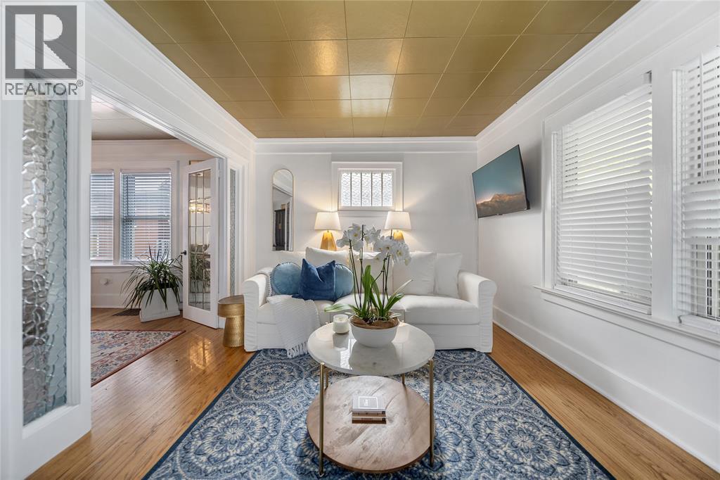 336 Blanche Street, Sarnia, Ontario  N7T 6N5 - Photo 9 - 25022508