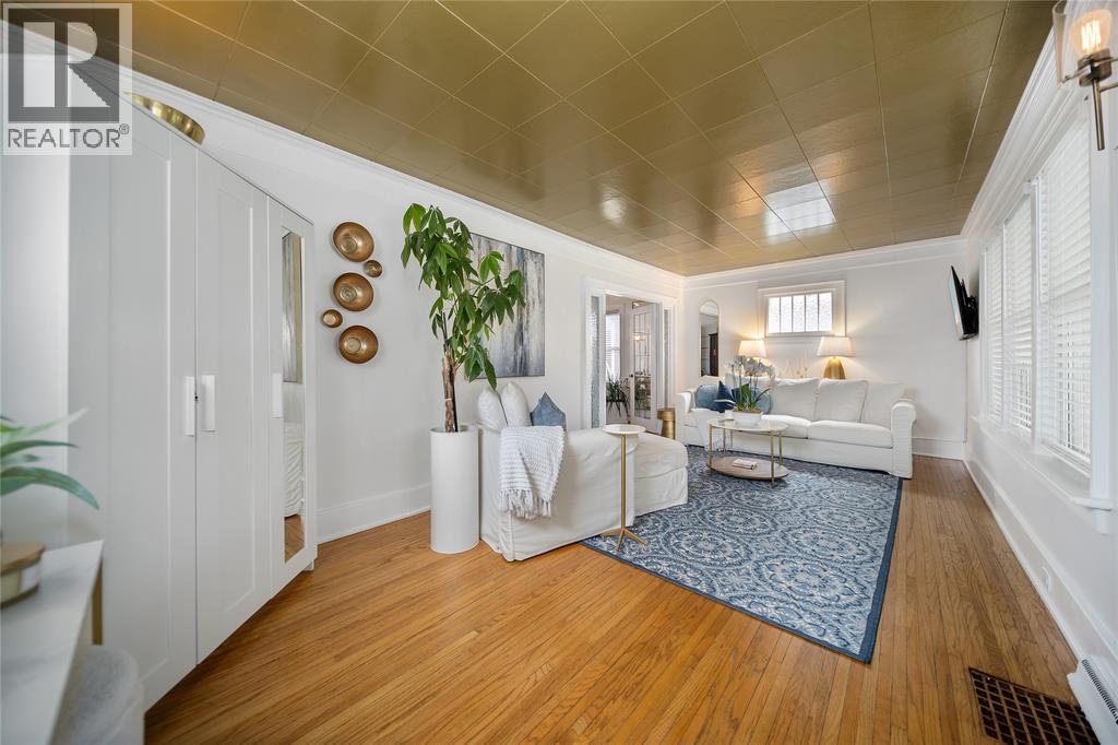 336 Blanche Street, Sarnia, Ontario  N7T 6N5 - Photo 6 - 25022508