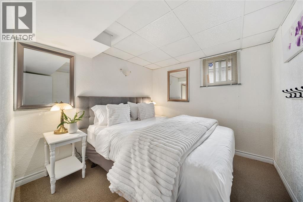 336 Blanche Street, Sarnia, Ontario  N7T 6N5 - Photo 32 - 25022508