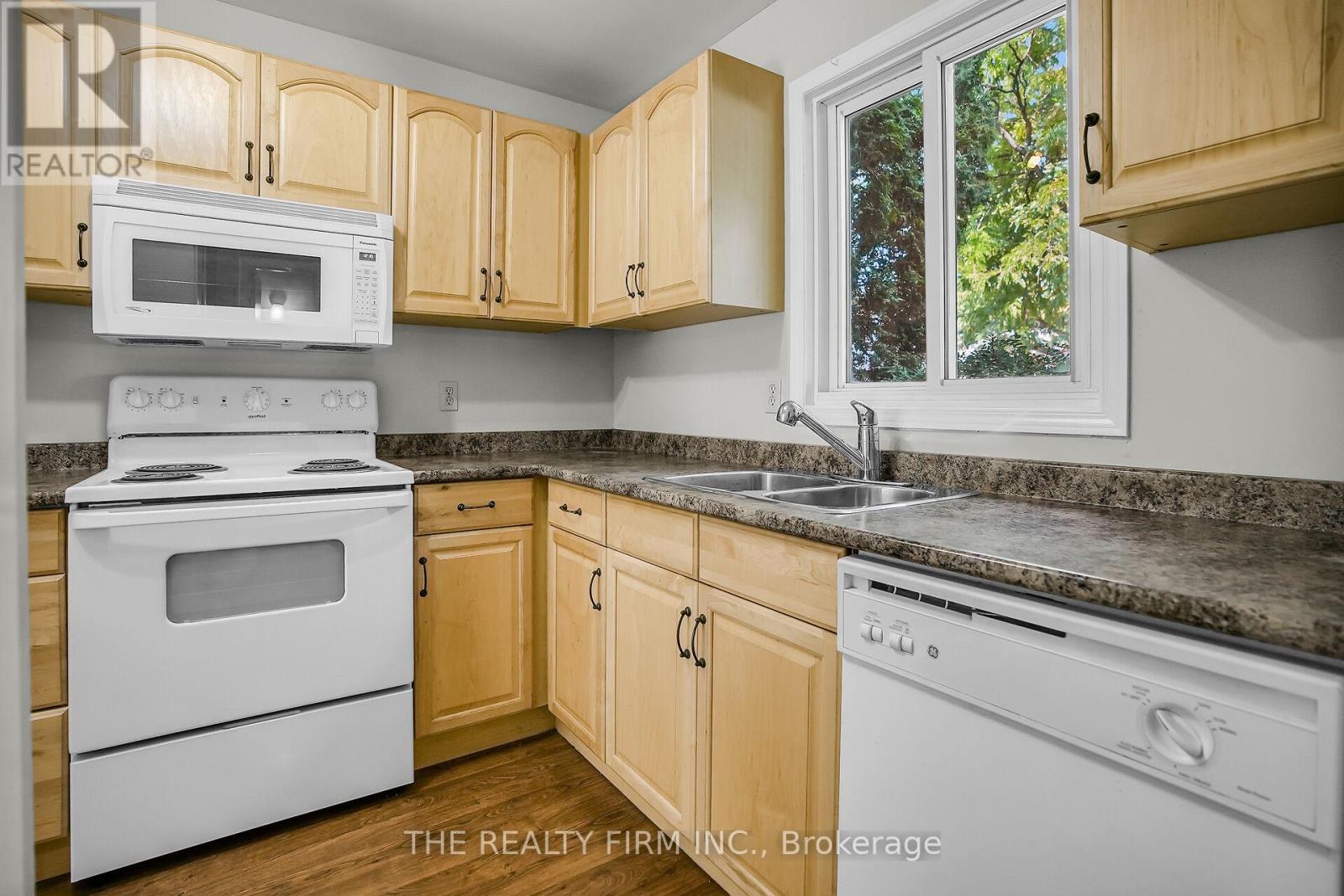 2 - 151 Bonaventure Drive, London East, Ontario  N5V 4M1 - Photo 13 - X12397364