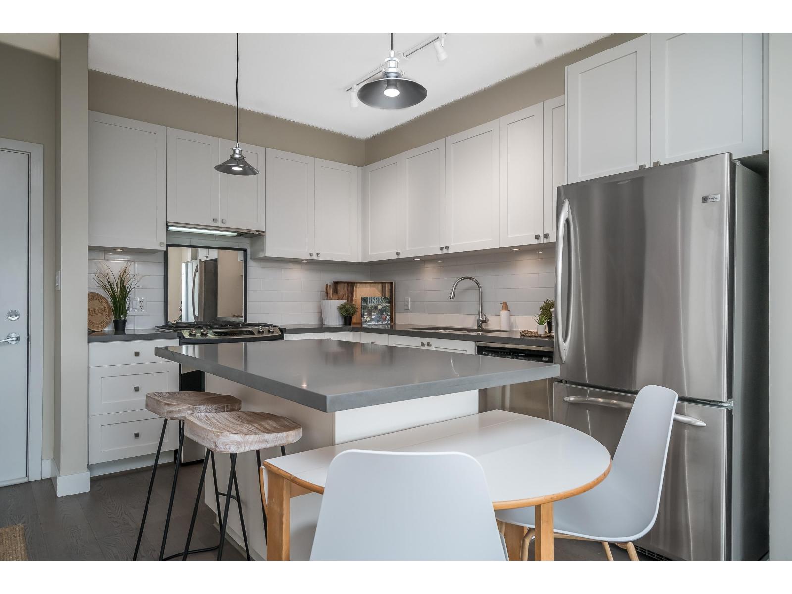 301 15850 26 Avenue, Surrey, British Columbia V3S 2N6 - Photo 6 - R3046386