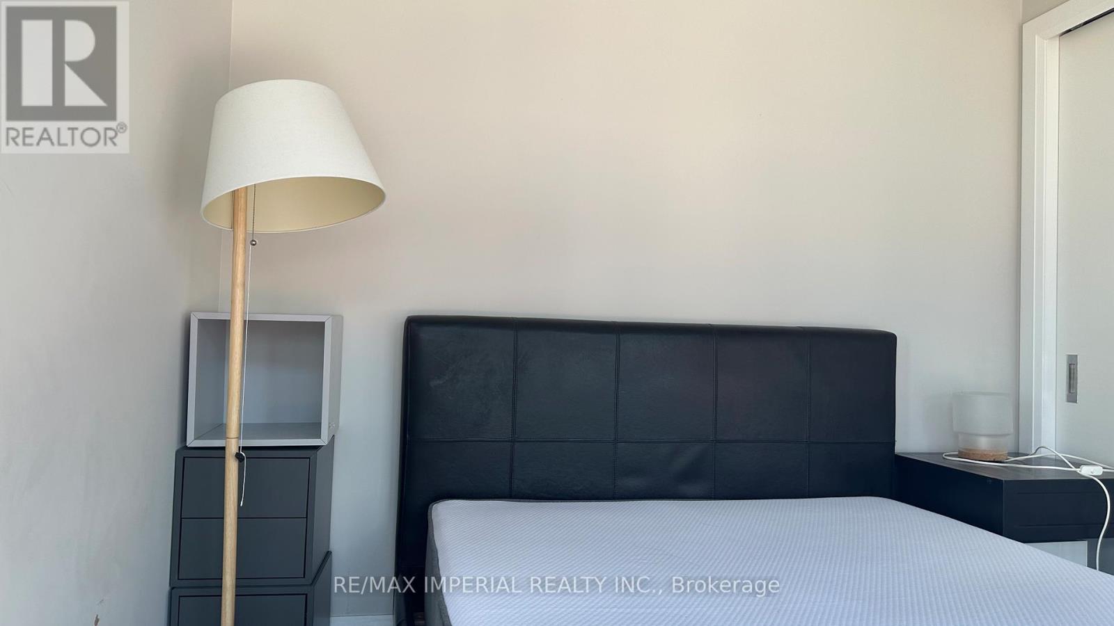 2201 - 224 King Street W, Toronto, Ontario  M5H 0A6 - Photo 10 - C12397114