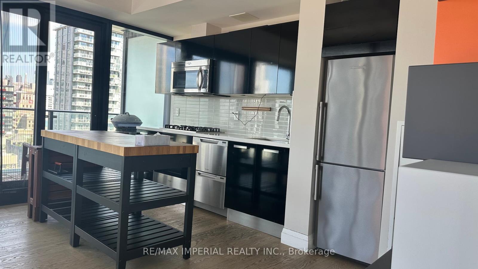 2201 - 224 King Street W, Toronto, Ontario  M5H 0A6 - Photo 3 - C12397114