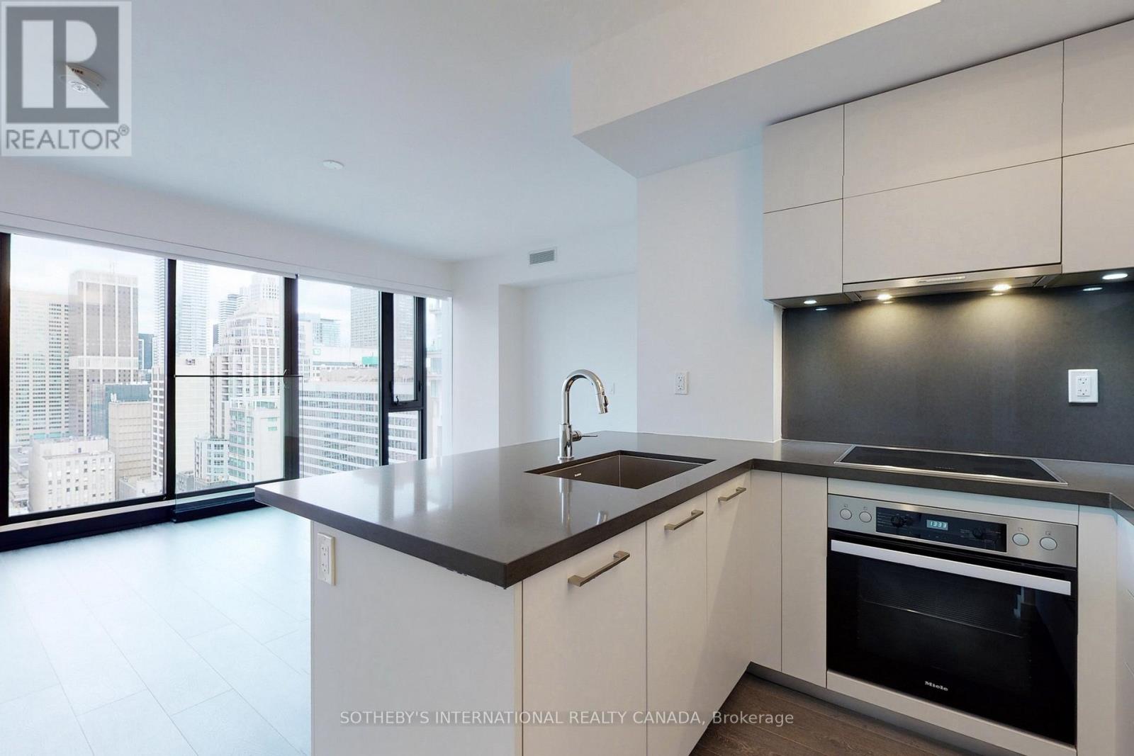2404 - 188 Cumberland Street, Toronto, Ontario  M5R 0B6 - Photo 10 - C12397187