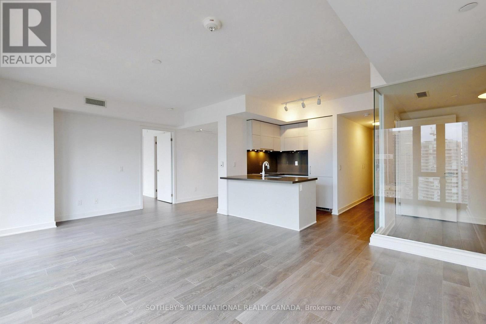 2404 - 188 Cumberland Street, Toronto, Ontario  M5R 0B6 - Photo 4 - C12397187