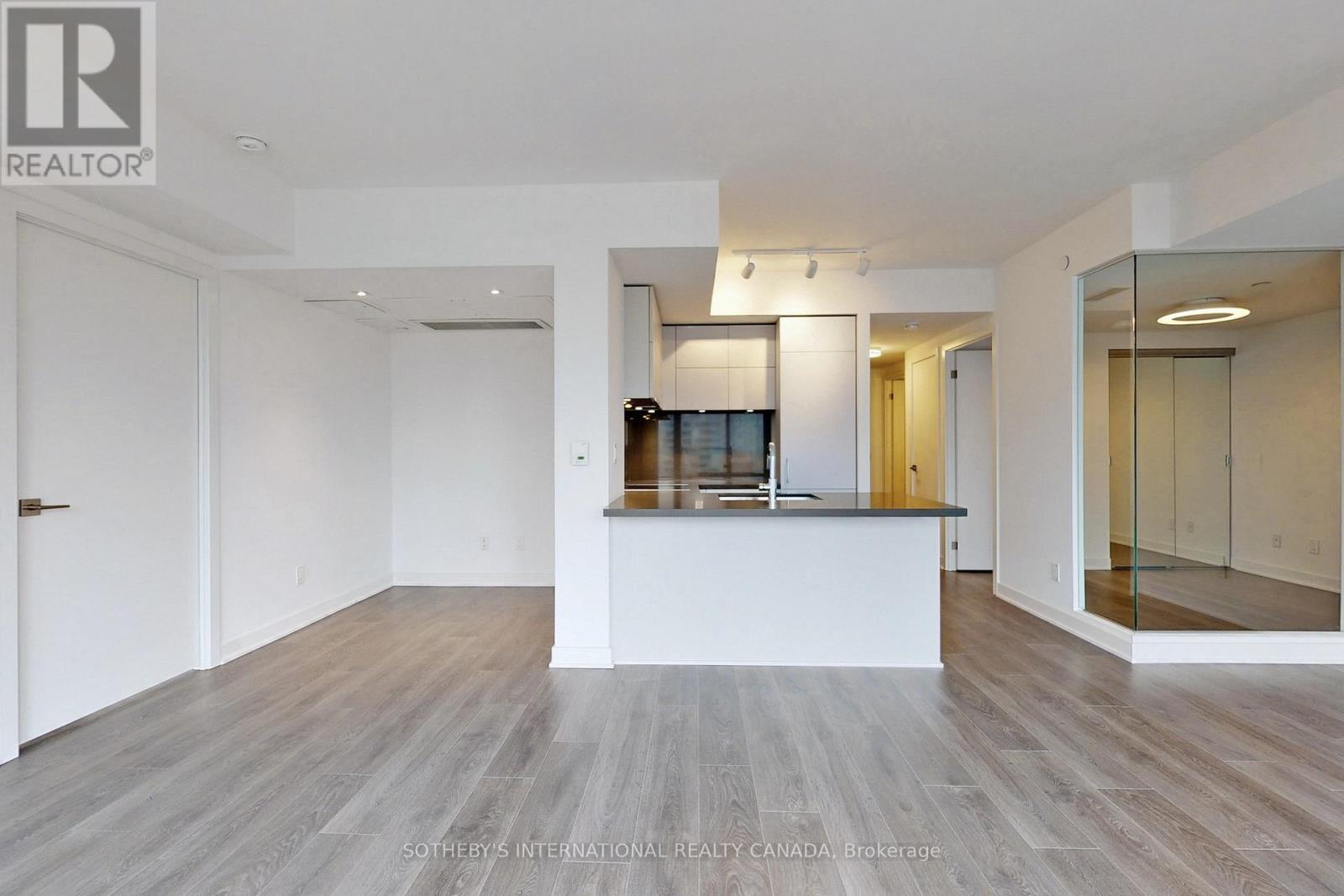 2404 - 188 Cumberland Street, Toronto, Ontario  M5R 0B6 - Photo 5 - C12397187