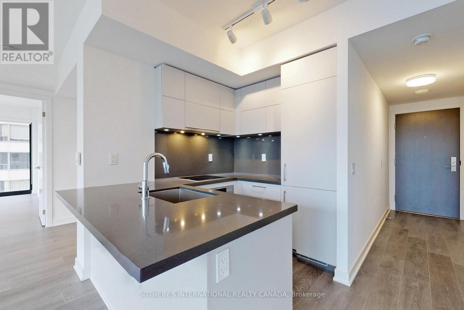 2404 - 188 Cumberland Street, Toronto, Ontario  M5R 0B6 - Photo 9 - C12397187