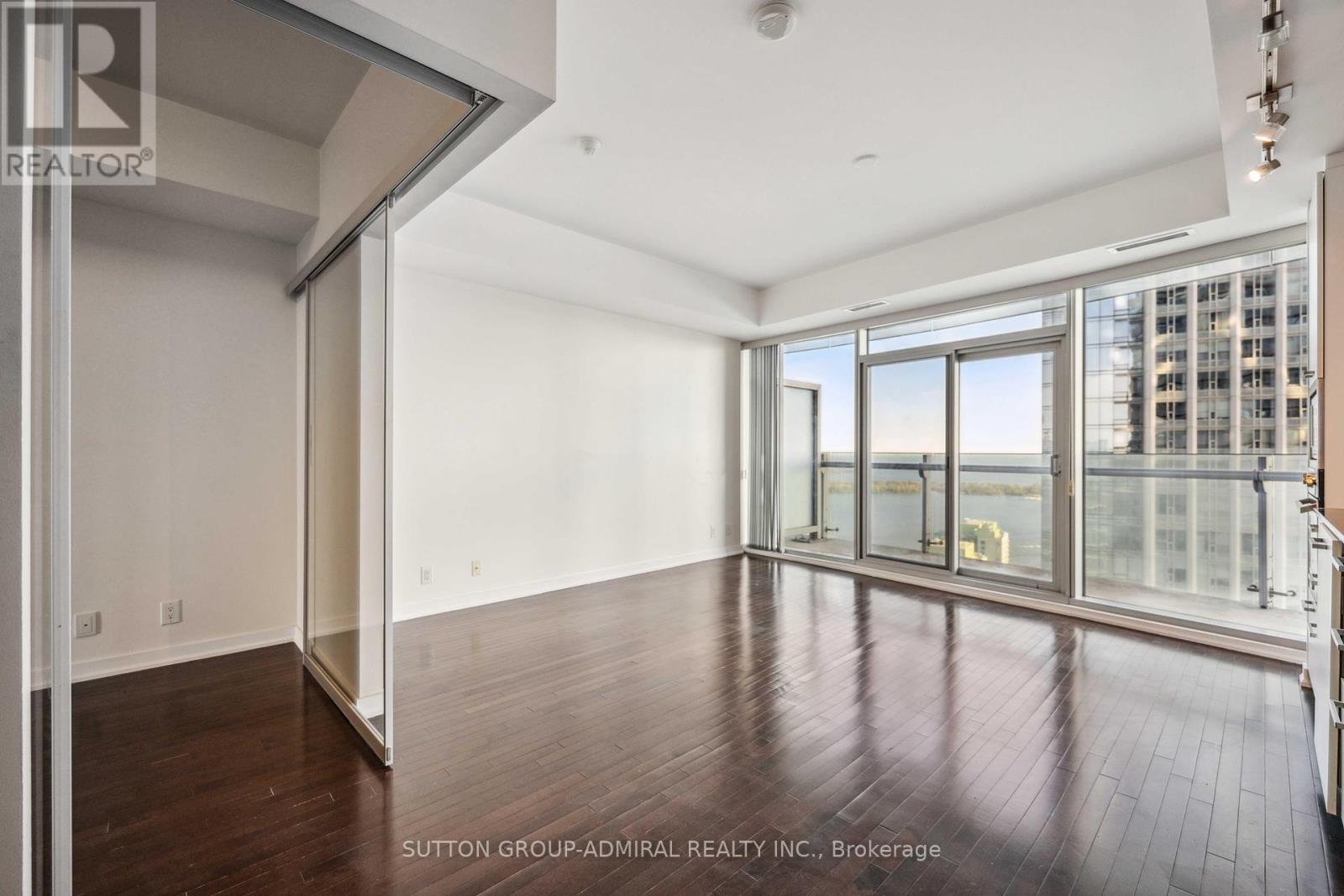 4704 - 14 York Street, Toronto, Ontario  M5J 0B1 - Photo 13 - C12397307