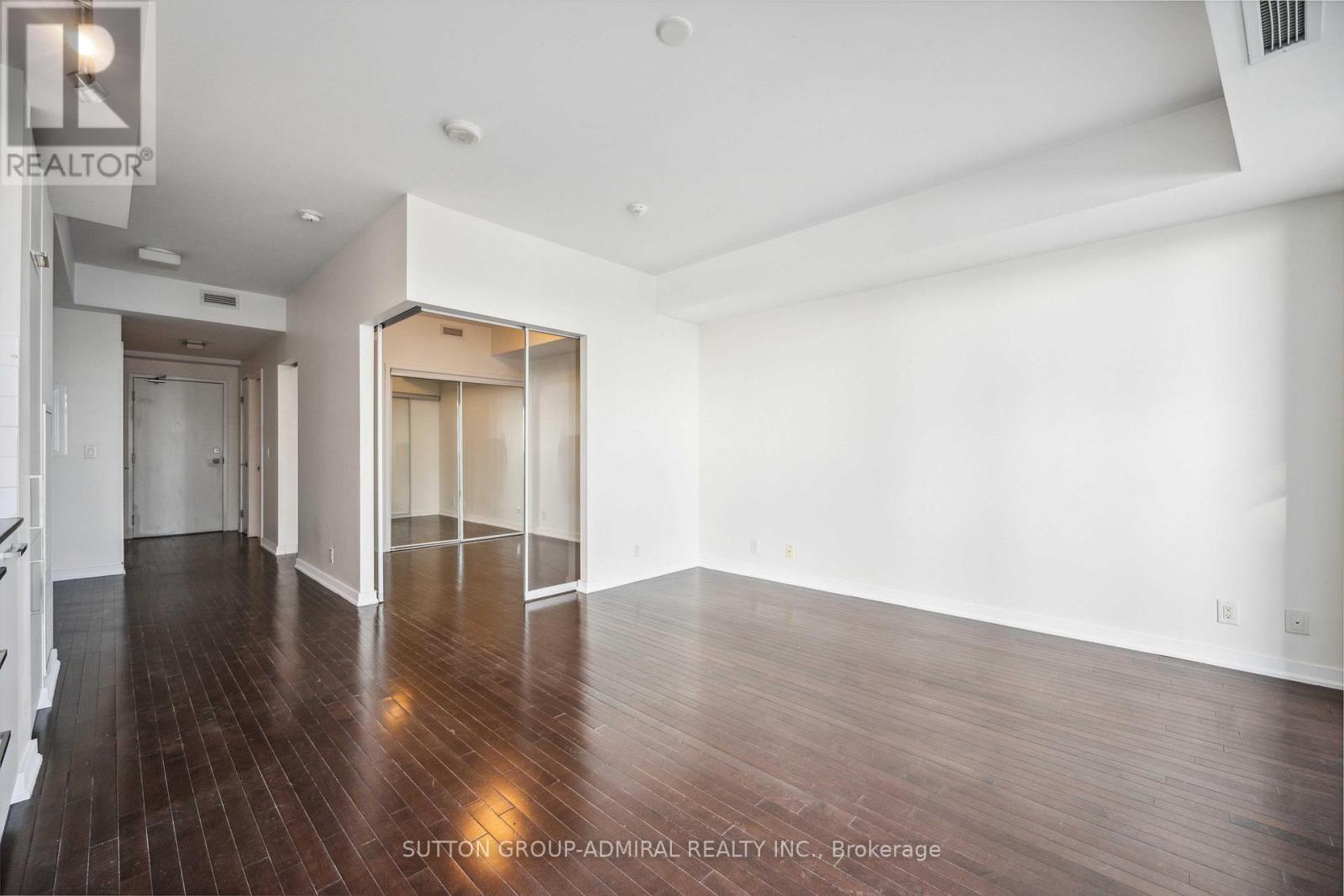 4704 - 14 York Street, Toronto, Ontario  M5J 0B1 - Photo 14 - C12397307