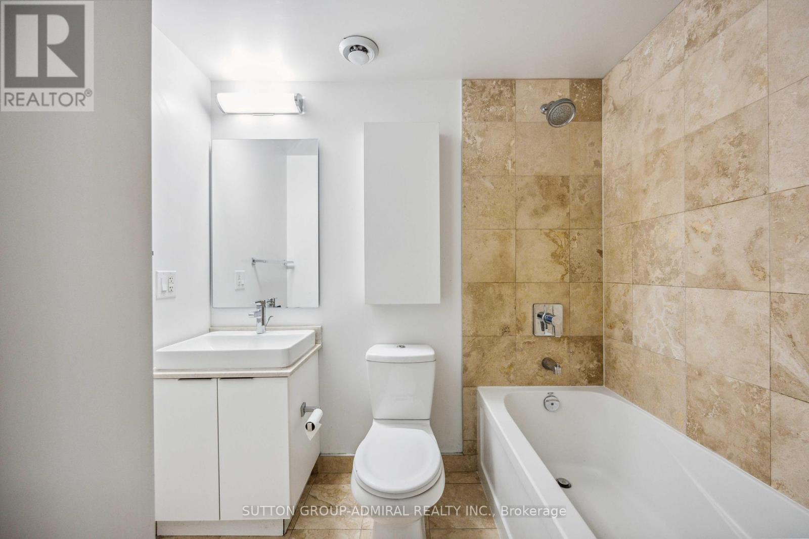4704 - 14 York Street, Toronto, Ontario  M5J 0B1 - Photo 17 - C12397307