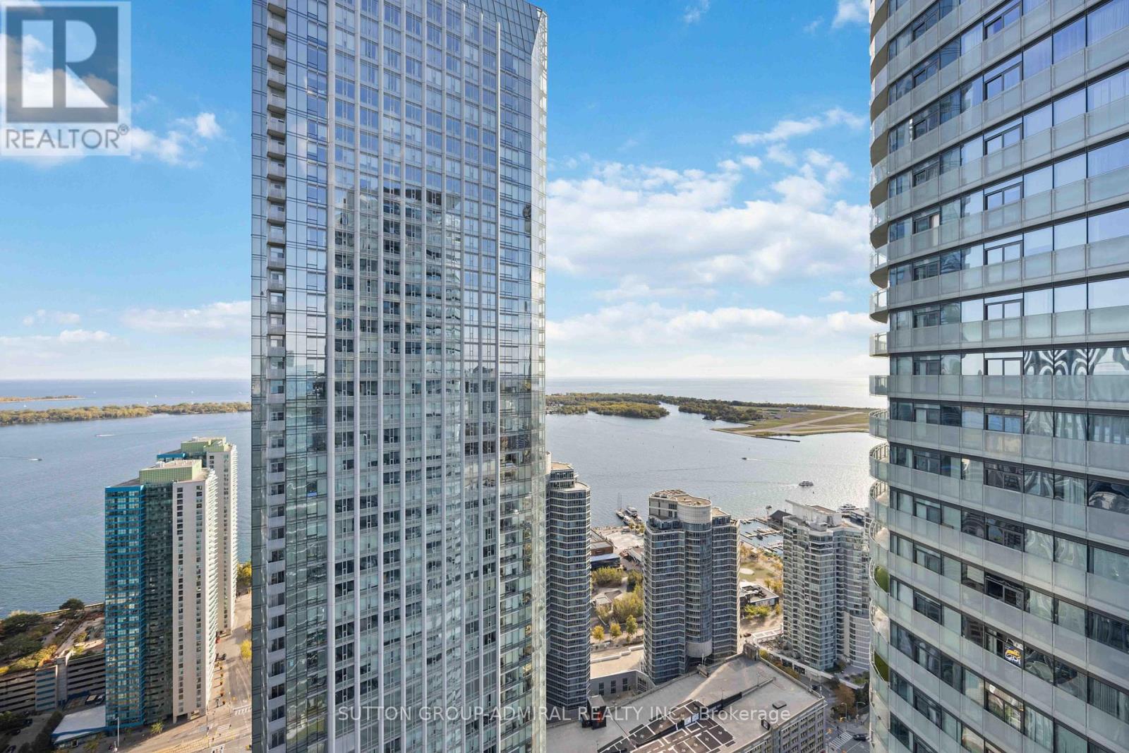 4704 - 14 York Street, Toronto, Ontario  M5J 0B1 - Photo 2 - C12397307