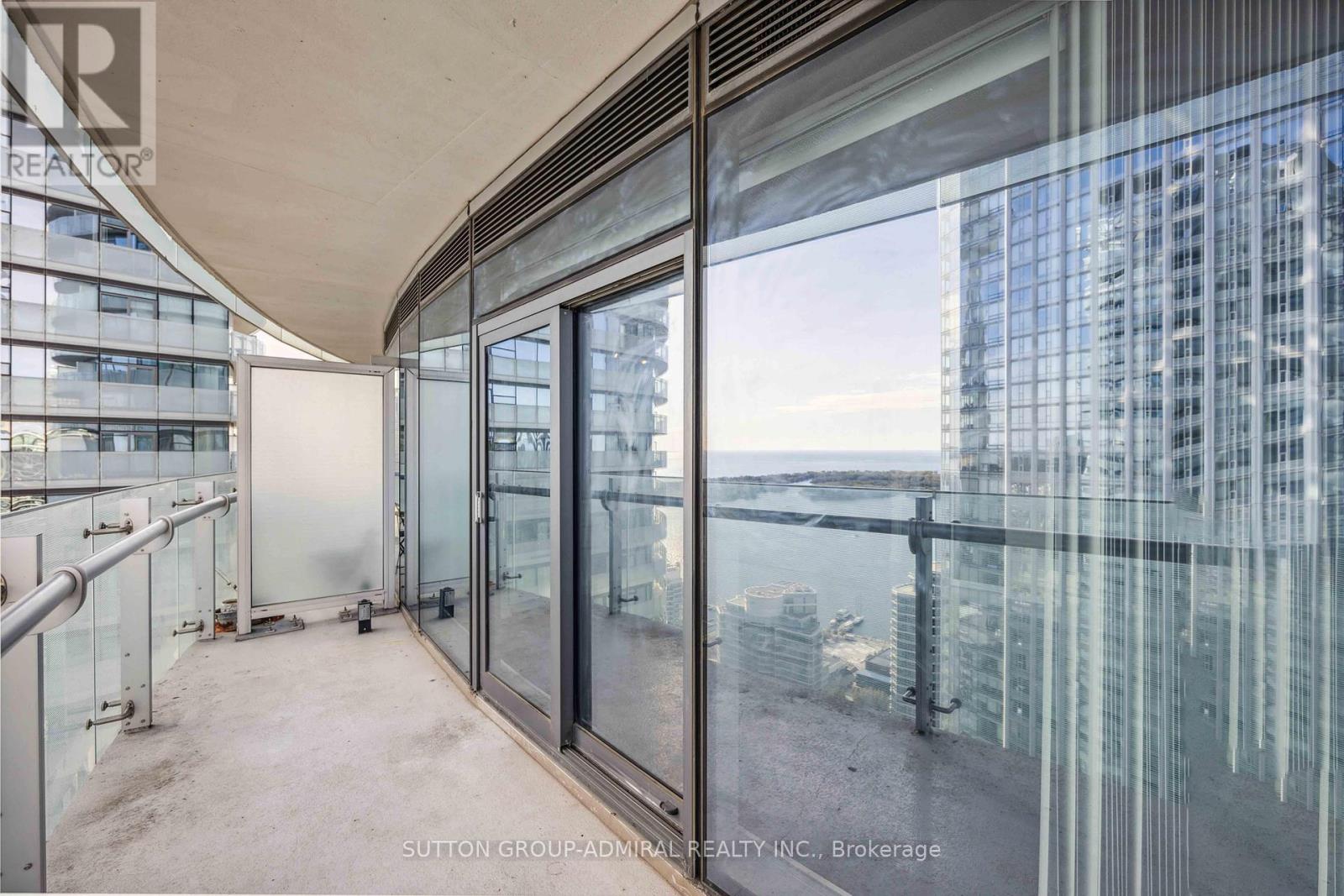 4704 - 14 York Street, Toronto, Ontario  M5J 0B1 - Photo 3 - C12397307
