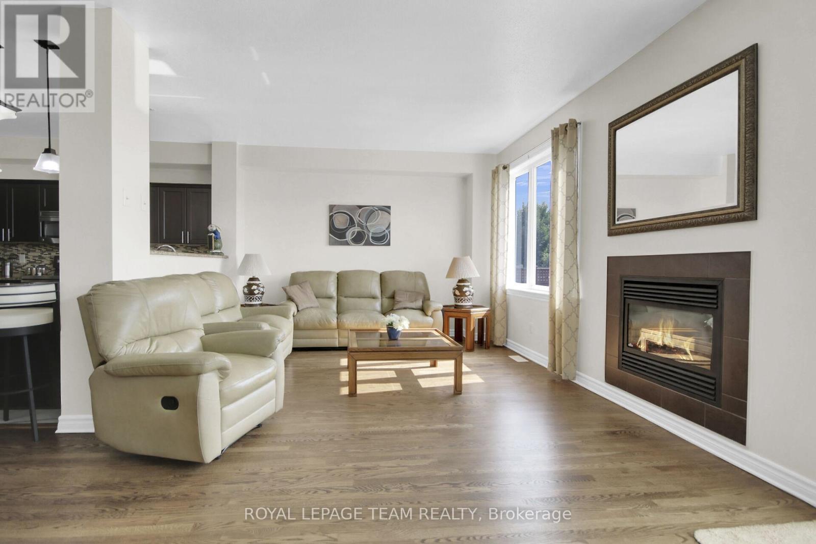 1024 Northgraves Crescent, Ottawa, Ontario  K2M 0C8 - Photo 10 - X12397341