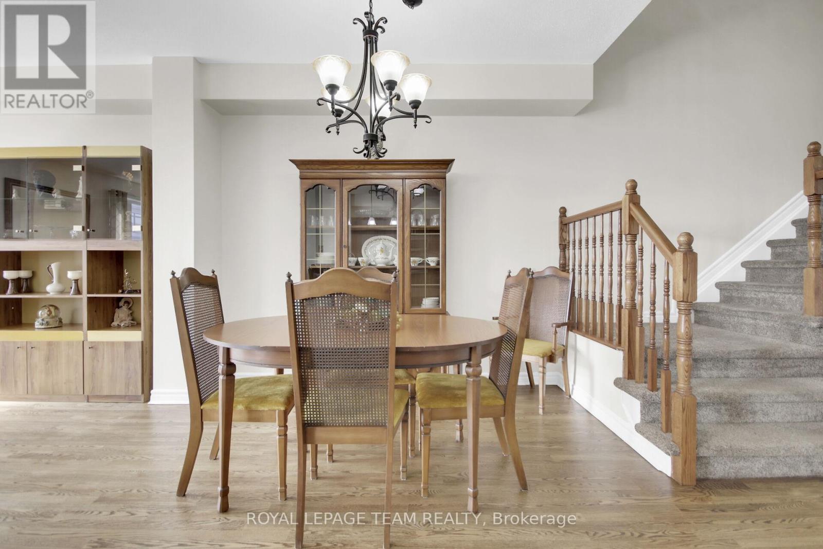 1024 Northgraves Crescent, Ottawa, Ontario  K2M 0C8 - Photo 19 - X12397341