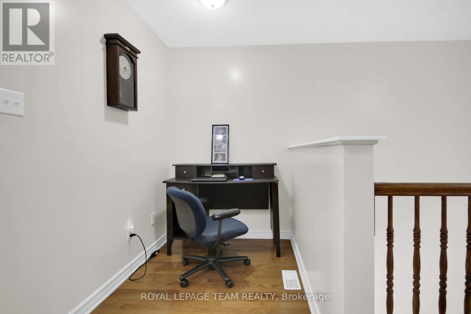 1024 Northgraves Crescent, Ottawa, Ontario  K2M 0C8 - Photo 22 - X12397341