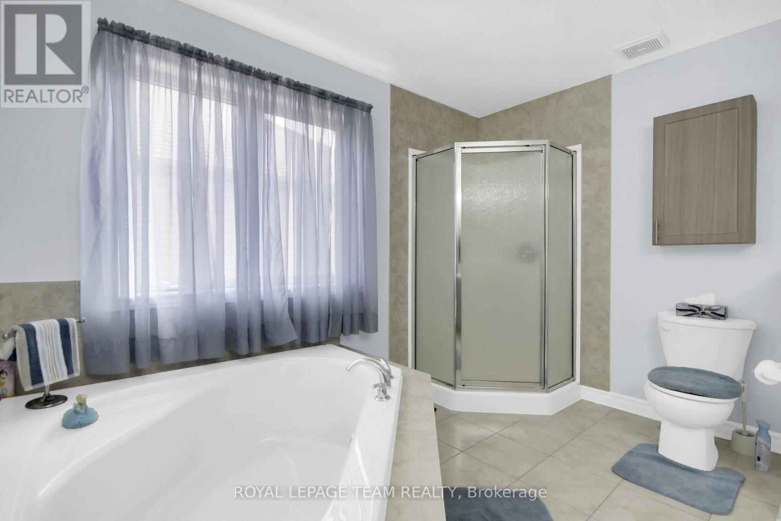 1024 Northgraves Crescent, Ottawa, Ontario  K2M 0C8 - Photo 27 - X12397341