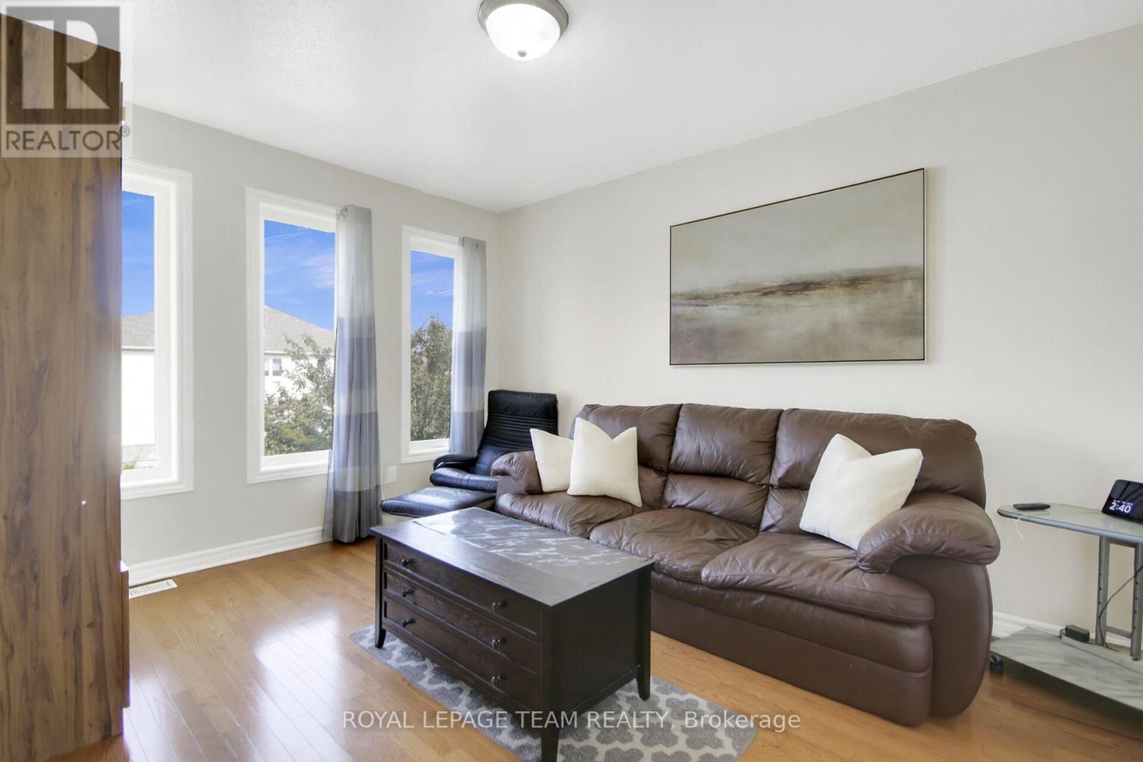 1024 Northgraves Crescent, Ottawa, Ontario  K2M 0C8 - Photo 29 - X12397341