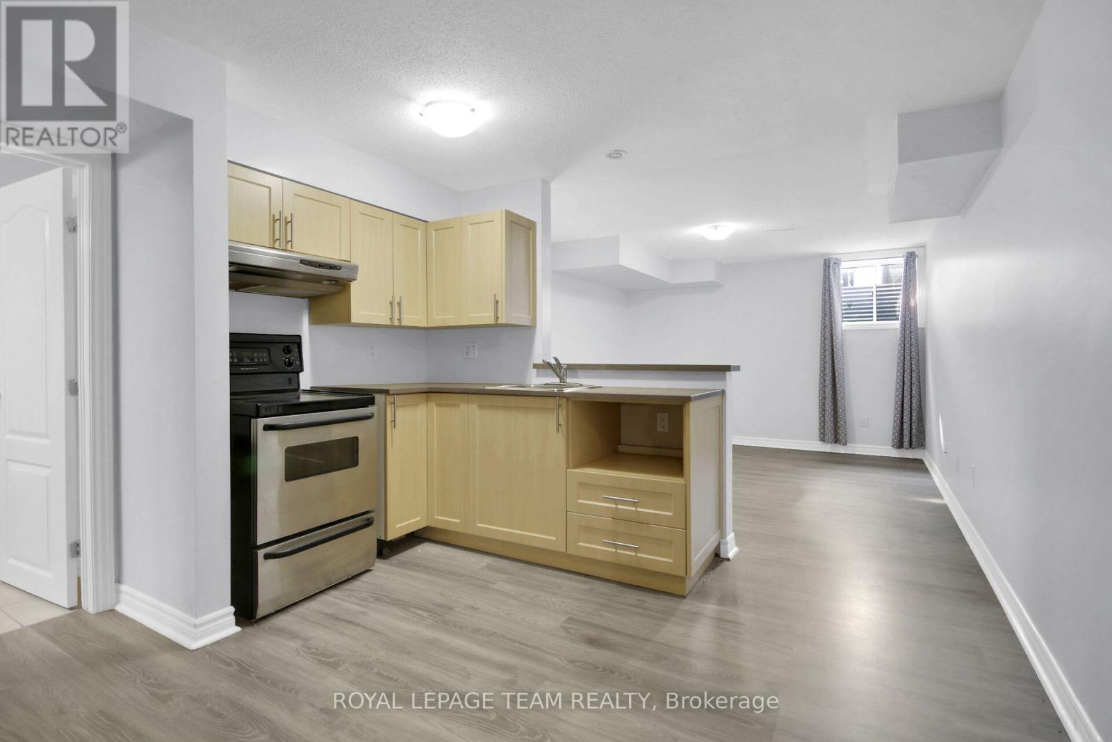 1024 Northgraves Crescent, Ottawa, Ontario  K2M 0C8 - Photo 34 - X12397341