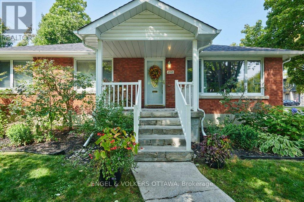 Property at 2565 ELMHURST STREET image 3