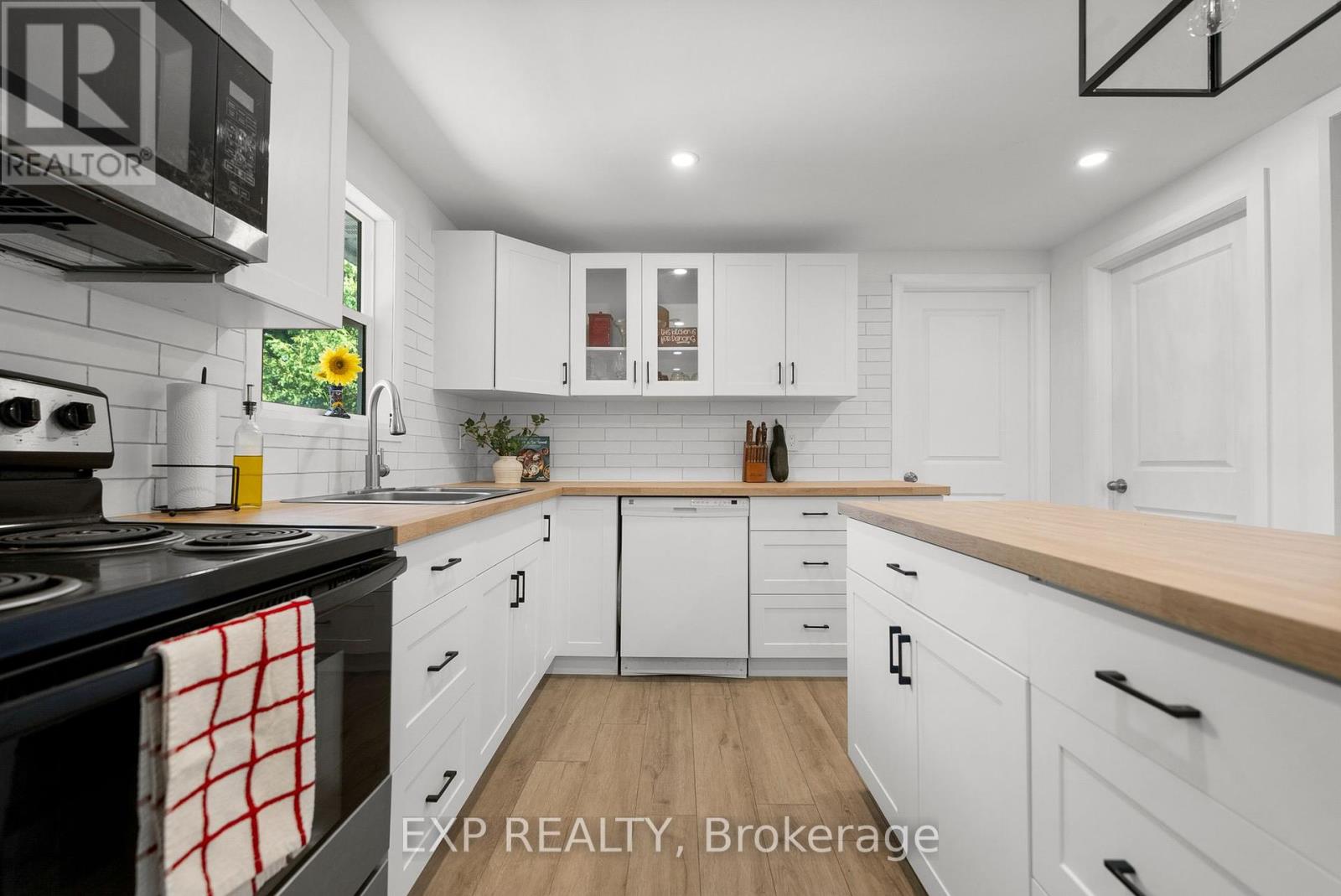 146 Barnet Boulevard, Renfrew, Ontario  K7V 4C7 - Photo 12 - X12397345