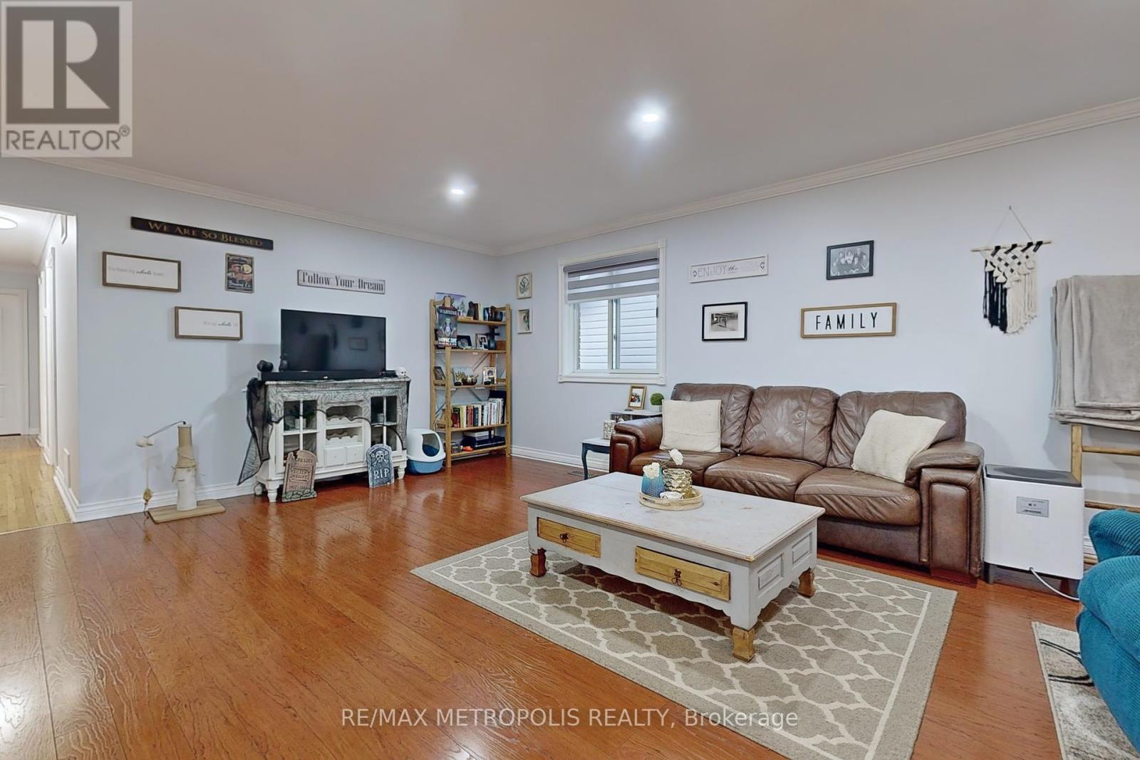 709 Keates Avenue, Oshawa, Ontario  L1H 7Y3 - Photo 11 - E12397155