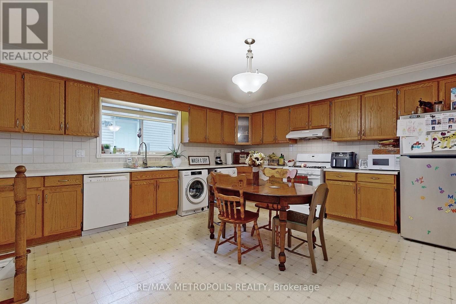 709 Keates Avenue, Oshawa, Ontario  L1H 7Y3 - Photo 14 - E12397155